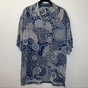 Tommy Bahama 100% Silk Mens Shirt Size Large Light Blue and Light Grey Print